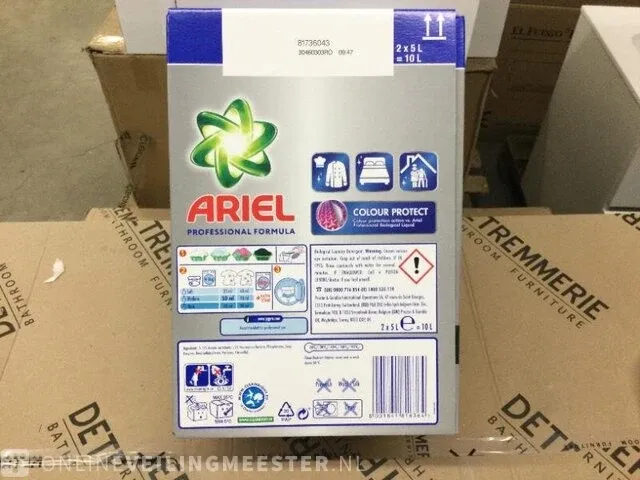 2 flessen wasmiddel vloeibaar ariel, bonte was - afbeelding 3 van  3
