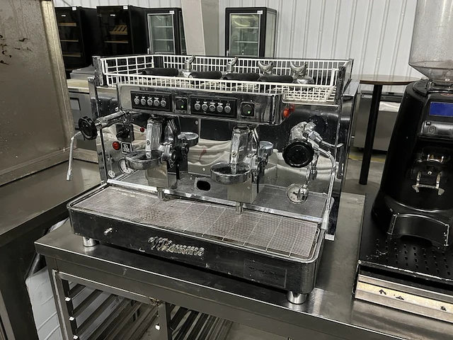 2-groeps espressomachine vibiemme - afbeelding 1 van  7