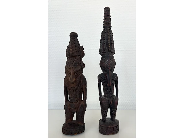 2 houten sepik beeldjes, papoea nieuw guinea, te dateren midden 20e eeuw - afbeelding 1 van  7
