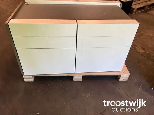 2 kasten 102x53x48 - afbeelding 1 van  5