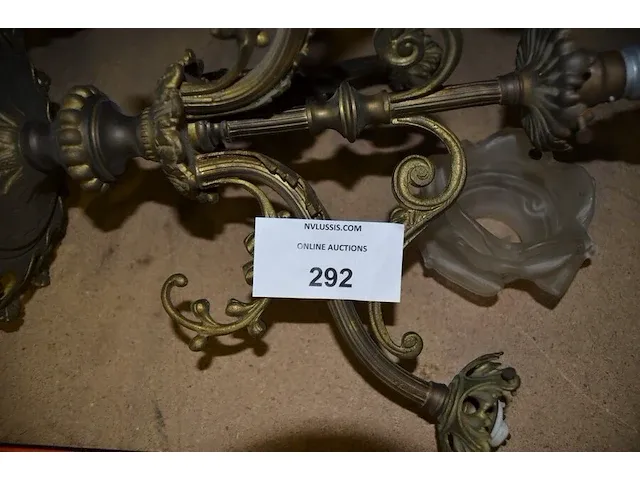 2 koperen lusters, 2 spiegels in vergulde kader - afbeelding 8 van  12