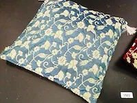 2 kussens (schoon) - afbeelding 2 van  5