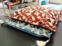 2 kussens (schoon) - afbeelding 5 van  5