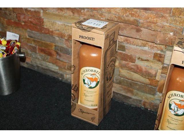 2 liter fles schrobbeler. - afbeelding 1 van  2