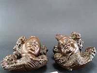 2 naar elkaar kijkende aardewerk cherubijnen - afbeelding 4 van  5