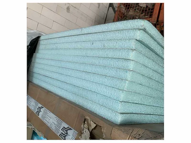 2 pallets blauw isolatie materiaal 42 stuks - afbeelding 1 van  2