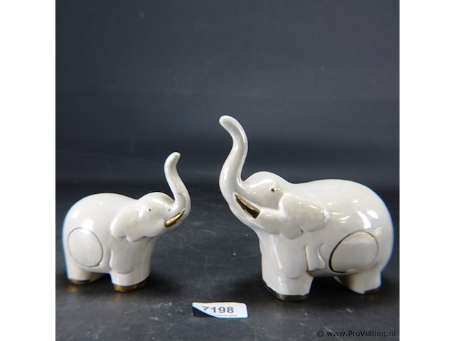 2 porseleinen olifanten - afbeelding 1 van  3