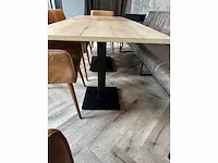 2 restauranttafels met 5 lederen fauteuils - afbeelding 4 van  7