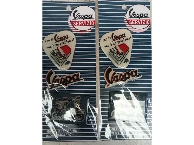 2 sets vespa magneet set 3 stuks per verpakking - afbeelding 1 van  3