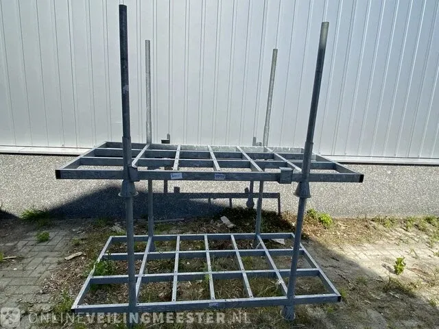 2 stapelbokken incl. losse staanders - afbeelding 1 van  5