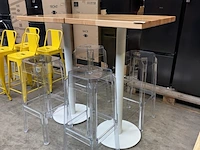 2 statafel met 4x design kruk