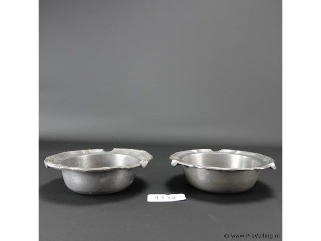 2 tinnen asbakken - afbeelding 2 van  5