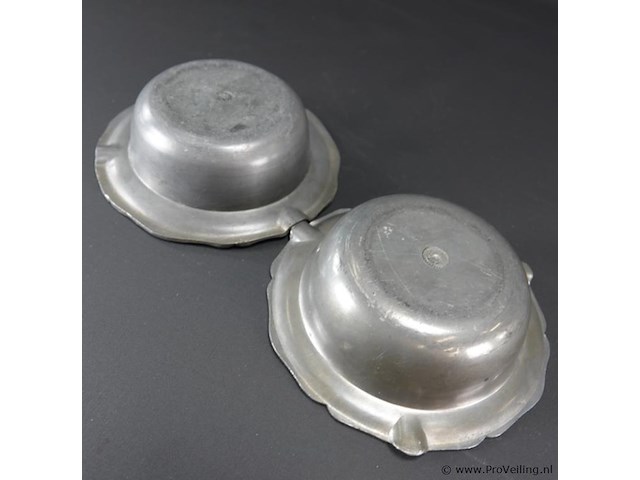 2 tinnen asbakken - afbeelding 4 van  5