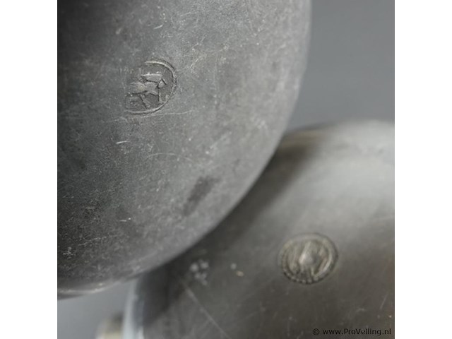 2 tinnen asbakken - afbeelding 5 van  5