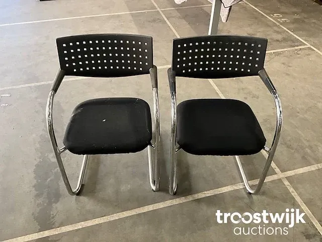 2 vitra vergader stoelen - afbeelding 1 van  3