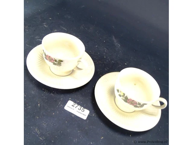 2 wedgwood kop en schotels - afbeelding 2 van  5