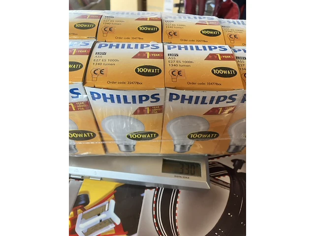 2 x 10 gloeilampen van philips 100 watt. transport risico koper - afbeelding 3 van  7