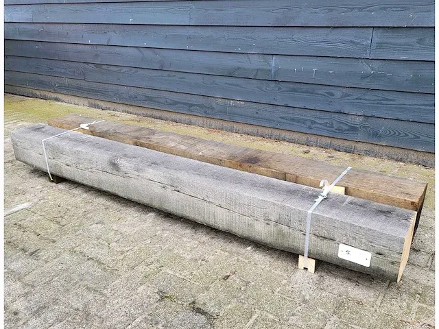 2 x rustieke eiken palen 200 x 200mm , lengte 220cm - afbeelding 3 van  4