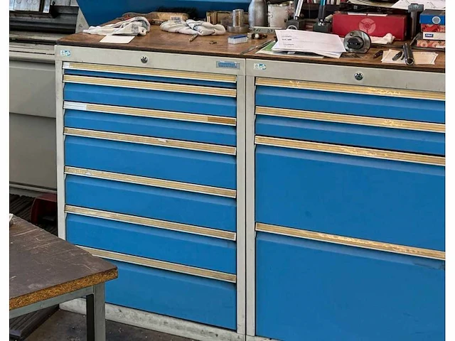 2 x tool cabinet for lot 4 with tools and parts for machine - afbeelding 1 van  12