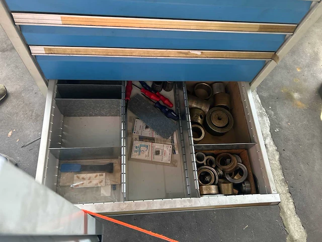 2 x tool cabinet for lot 4 with tools and parts for machine - afbeelding 9 van  12