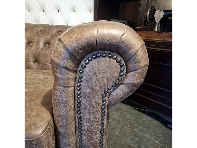 2-zits bank chesterfield, brighton, bruin - afbeelding 4 van  6