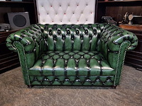2-zits bank chesterfield, brighton, groen - afbeelding 2 van  5