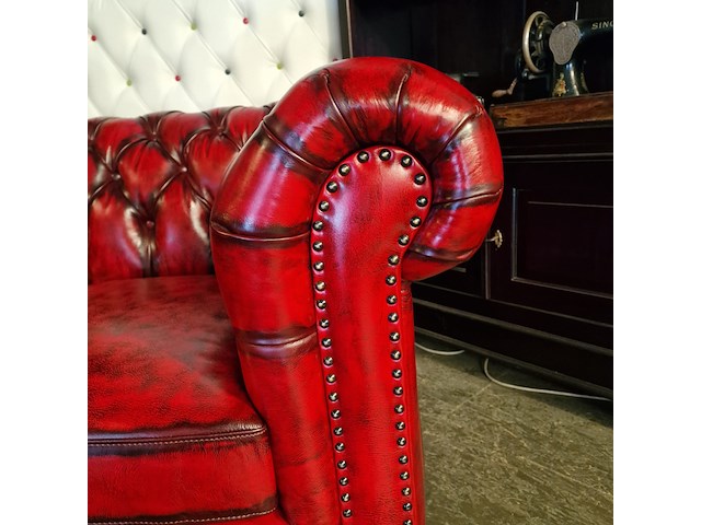 2-zits bank chesterfield, brighton, rood - afbeelding 2 van  5