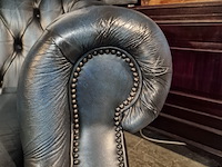 2-zits bank chesterfield, charlston, blauw - afbeelding 2 van  5