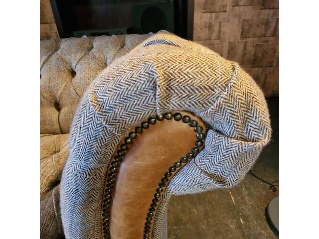 2-zits bank chesterfield, harris tweed , beige - afbeelding 3 van  4