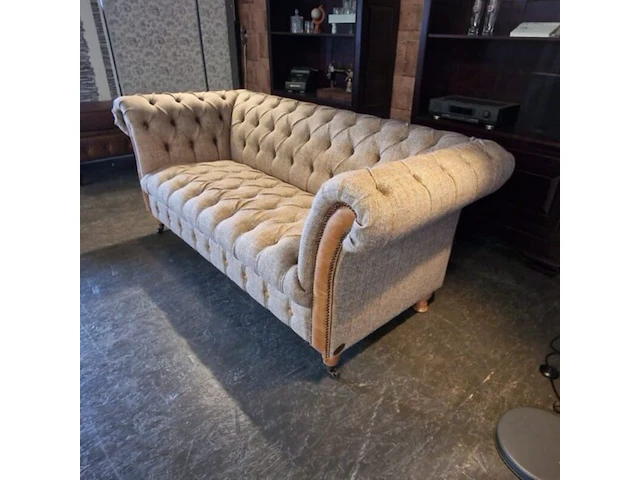 2-zits bank chesterfield, harris tweed , beige - afbeelding 4 van  4