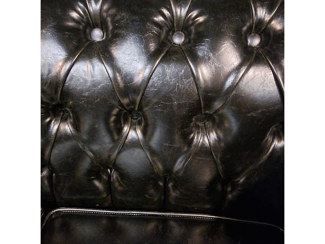 2-zits bank chesterfield, nal, zwart - afbeelding 2 van  5