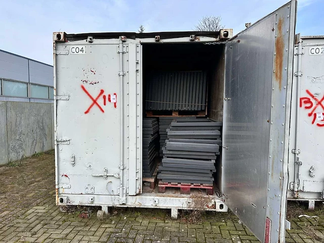 20 - zeecontainer - afbeelding 1 van  6