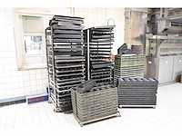 20-delige ovenwagen inclusief (geperforeerde) bakplaten en 52 x 6-delige bakkoppels - afbeelding 2 van  8