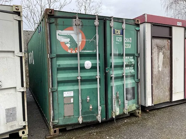 20 ft. zeecontainer met inhoud - afbeelding 1 van  10