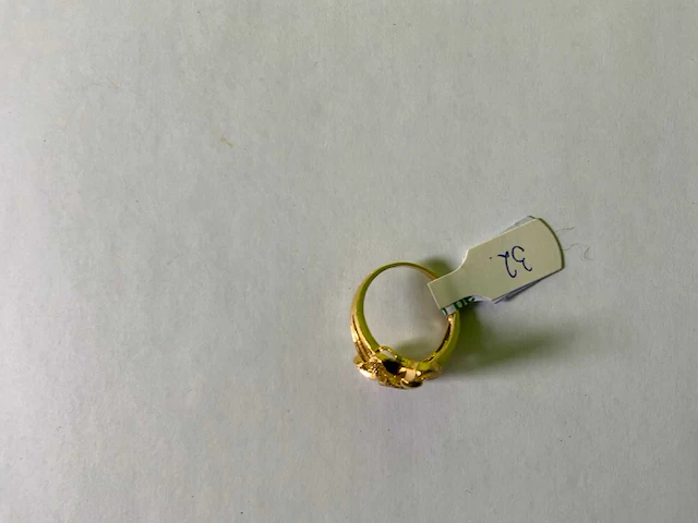 20 karaats geelgouden ring met hartvormen - afbeelding 4 van  4