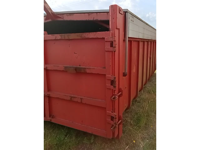 20 m3 haakarm afzetcontainer met milieu kleppen - afbeelding 8 van  8