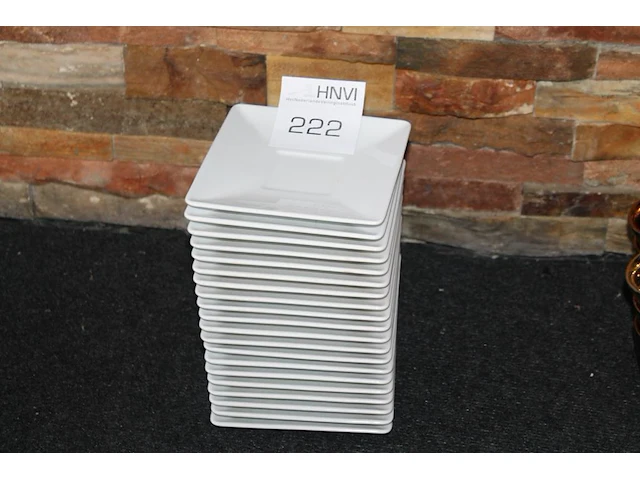 20 schotels met afmeting 15 x 15 cm. - afbeelding 1 van  2