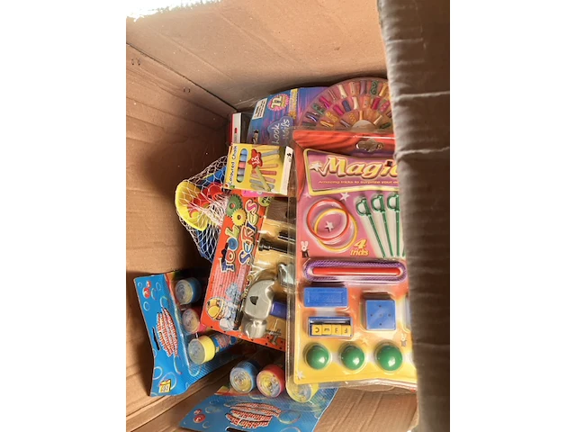 20 stuks speelgoed nieuw en retour uit verkoop - afbeelding 3 van  7