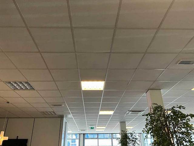 200 m2 systeemplafond - afbeelding 1 van  14