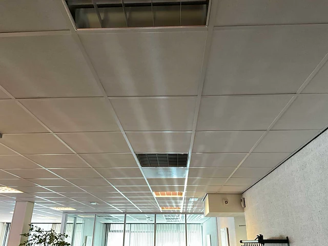 200 m2 systeemplafond - afbeelding 8 van  14