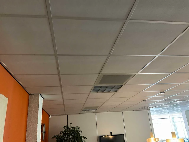 200 m2 systeemplafond - afbeelding 10 van  14