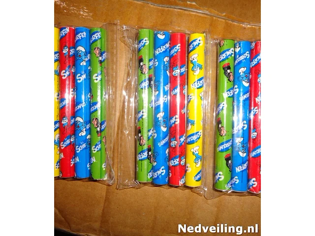 200 pakjes met 4 kleurpotloddjes de smurfen - afbeelding 1 van  3