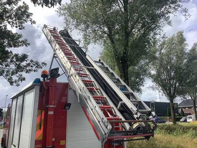 2000 - man - 12ll - brandweerwagen - afbeelding 45 van  45