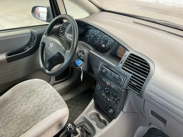 2000 - opel - zafira - 1.8-16v comfort - personenauto/invalide voertuig - afbeelding 5 van  19