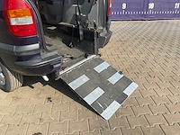 2000 - opel - zafira - 1.8-16v comfort - personenauto/invalide voertuig - afbeelding 18 van  19