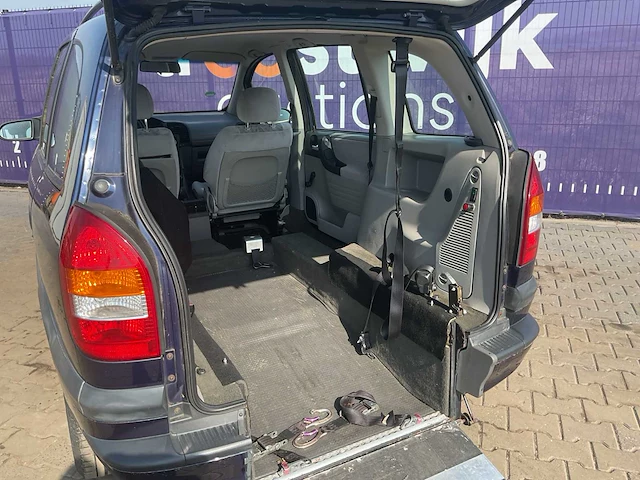 2000 - opel - zafira - 1.8-16v comfort - personenauto/invalide voertuig - afbeelding 19 van  19