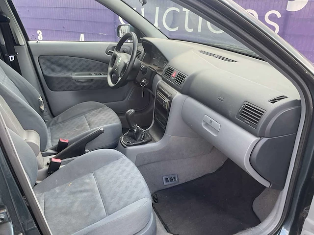 2000 - skoda - octavia combi - 1.6 slxi - personenauto - afbeelding 7 van  11