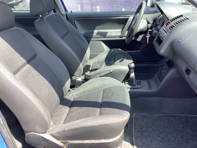 2000 - volkswagen - polo - 1.4 trendline - personenauto - afbeelding 8 van  11
