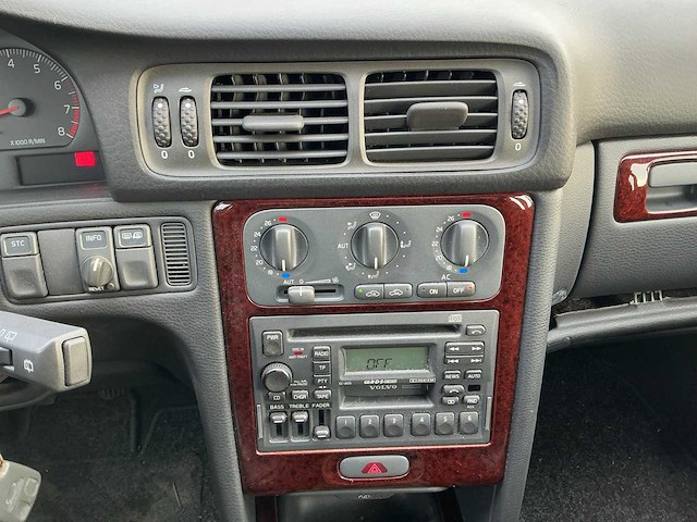 2000 - volvo - v70 - 2.4 europa - personenauto - afbeelding 11 van  12