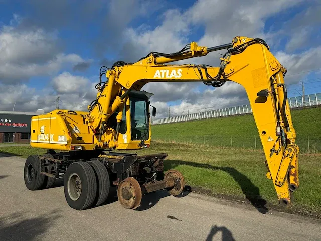 2000 atlas 1404 kzw spoorkraan banden graafmachine - afbeelding 24 van  26